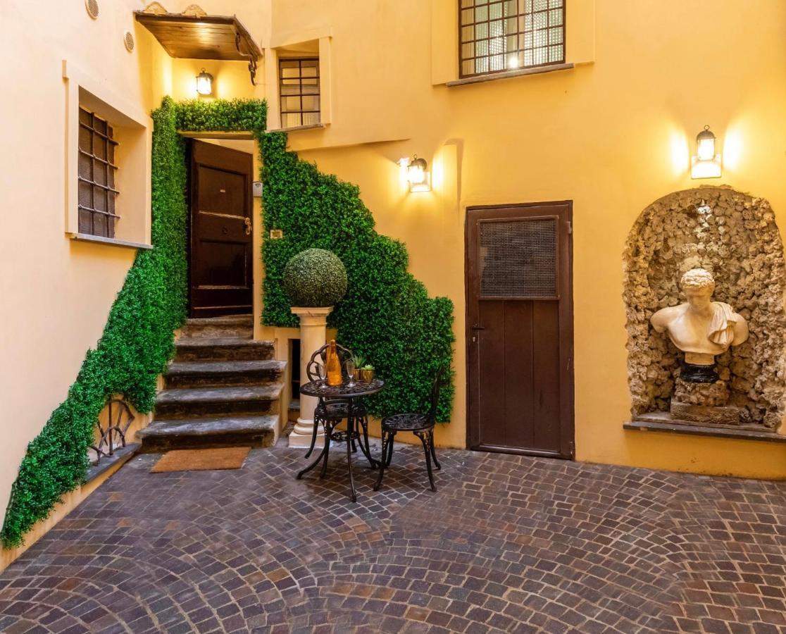The Court Piazza di Spagna Roma Esterno foto